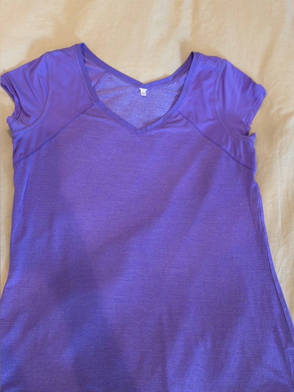 Lululemon Purple V-Neck Women’s Active Top